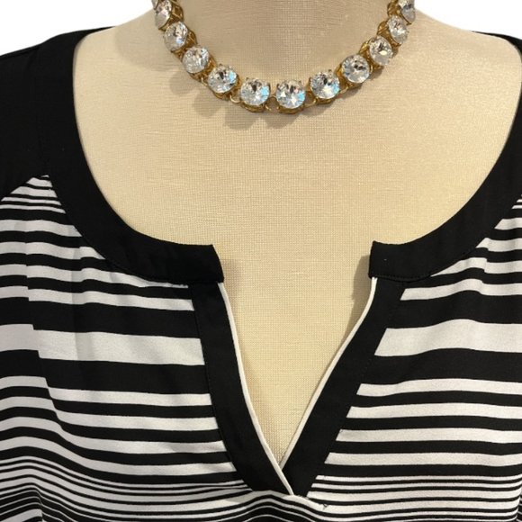 LANE BRYANT Blouse Size 18 / 20 Striped Asymetrical - Picture 4 of 16